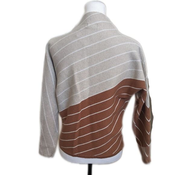 Tahari asymmetrical stripe fine knit sweater, viscose blend, beige & camel M - Picture 2 of 6